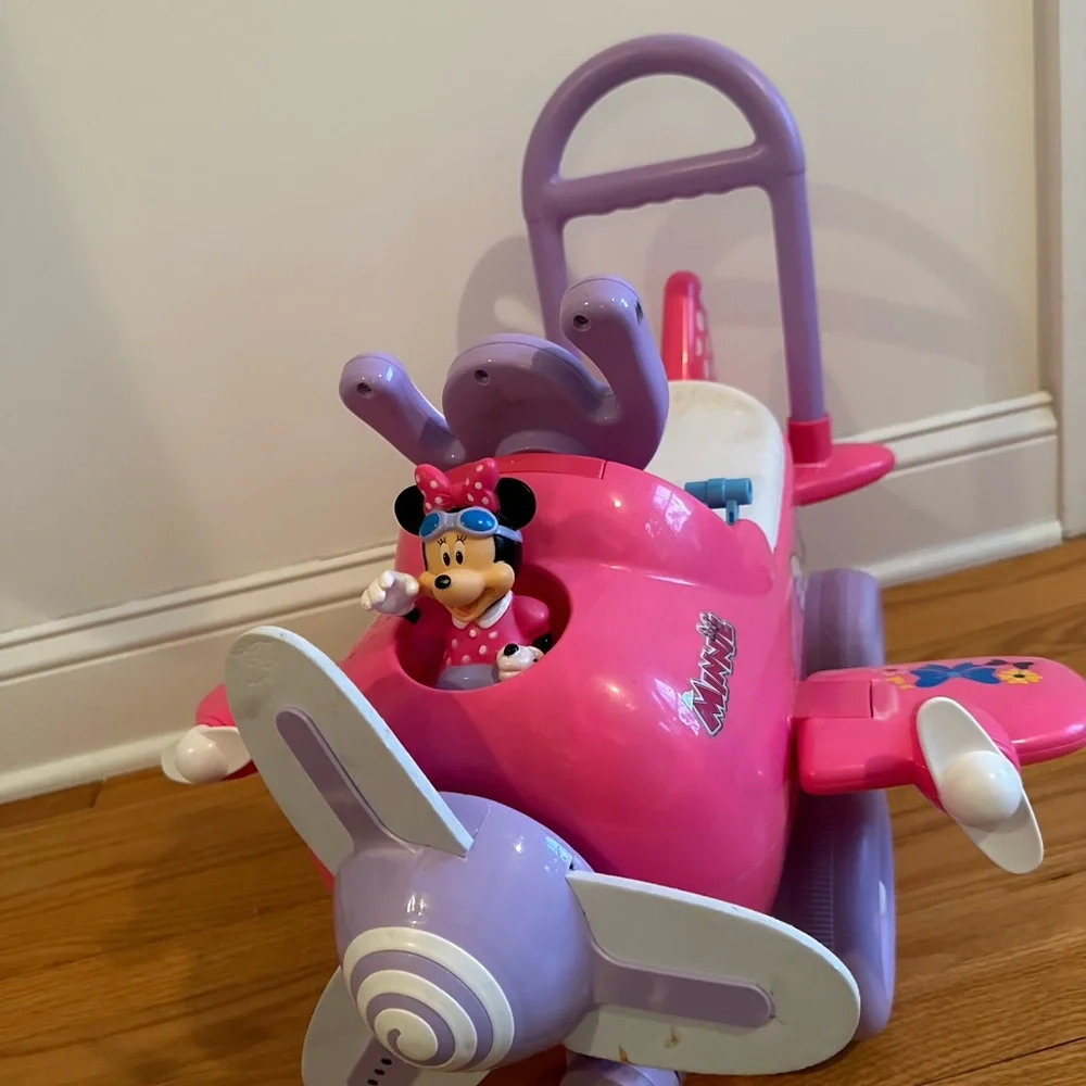 Deluxe Minnie Mouse Plane Activity Ride-On Toy Car with Lights and Sounds